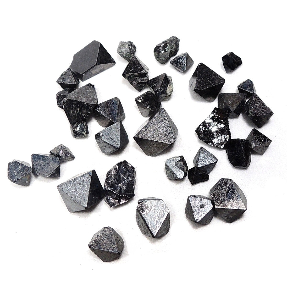 マグネタイト 5gセット 磁鉄鉱 原石 パキスタン産 ランダム