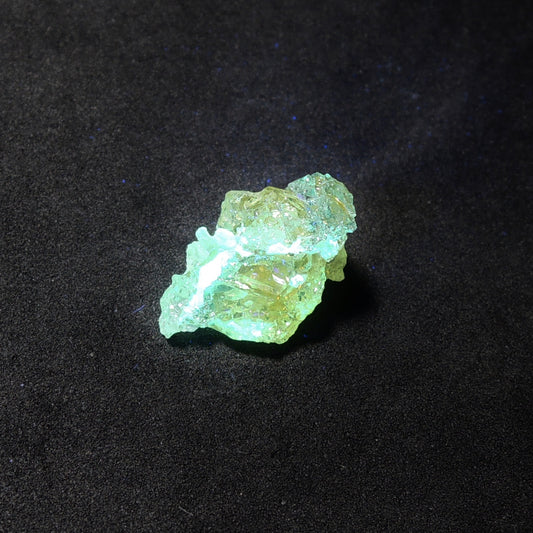 ジンカイト 原石 半人工鉱物 ポーランド産 Zincite
