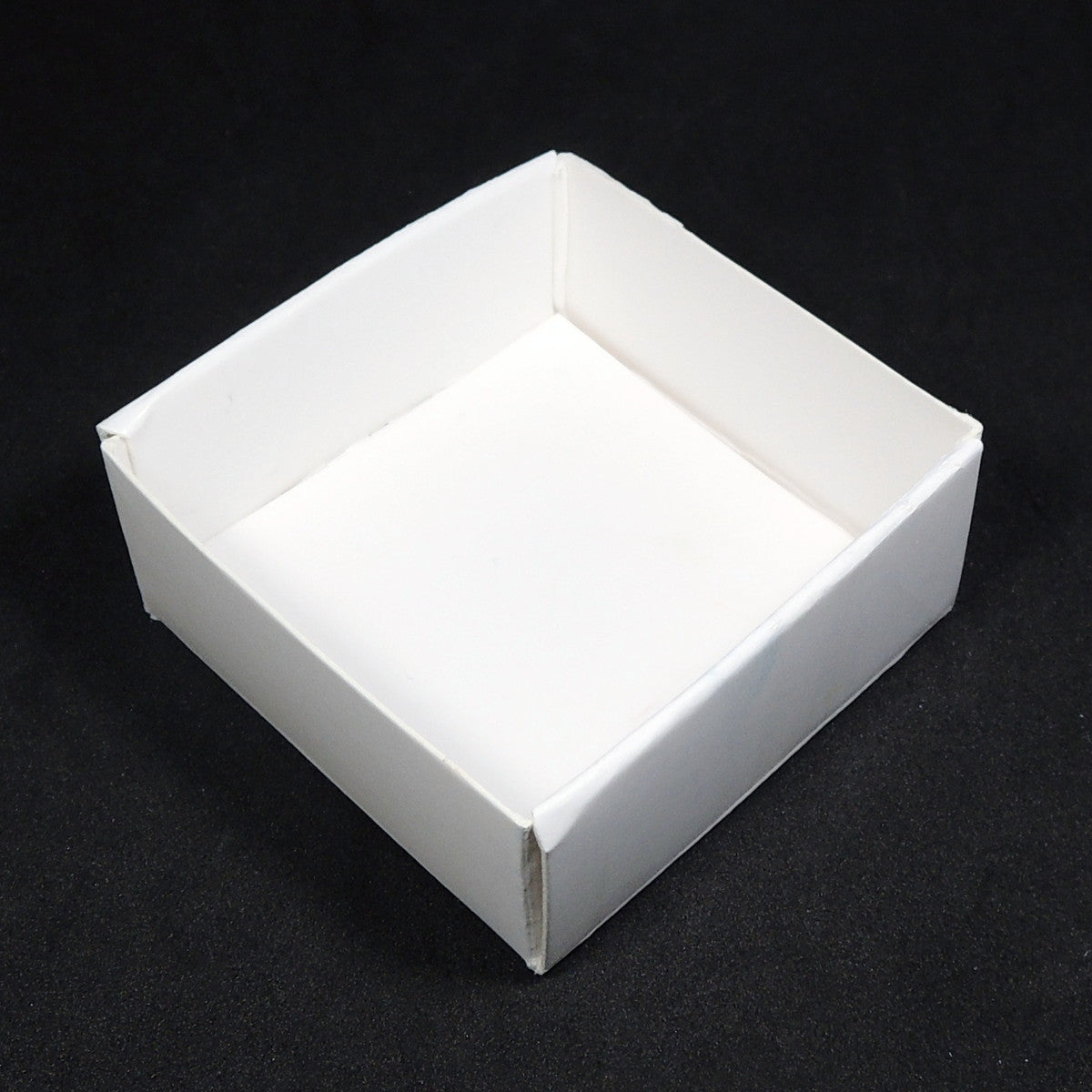 鉱物標本箱 約4cm(41mm) 鉱物標本用紙箱 標本箱 組み立て式 折り畳み式 紙箱 鉱物標本ケース