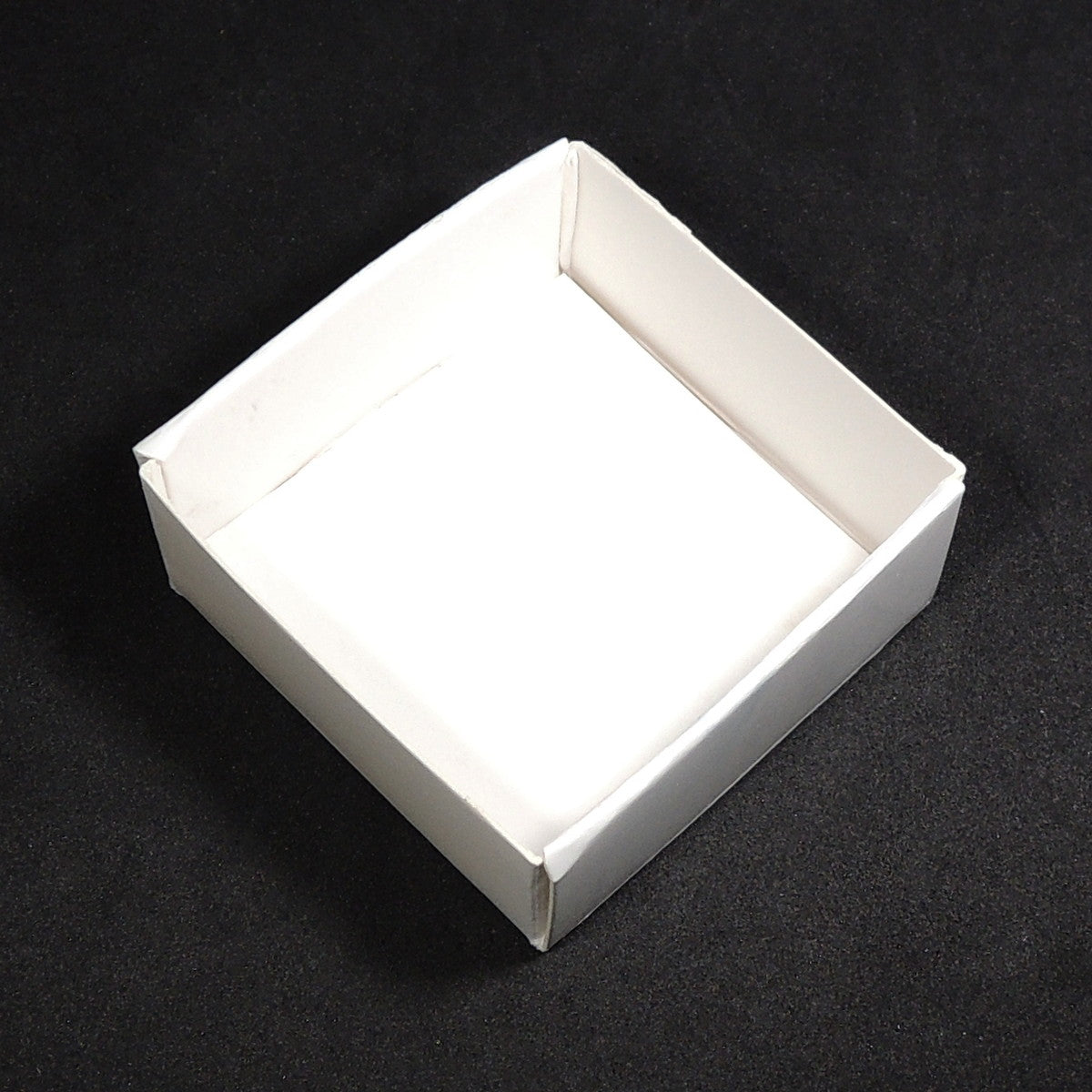 鉱物標本箱 約4cm(41mm) 鉱物標本用紙箱 標本箱 組み立て式 折り畳み式 紙箱 鉱物標本ケース