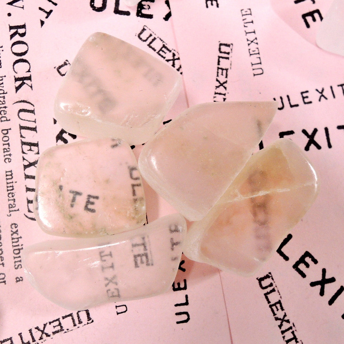 ウレキサイト テレビ石 天然テレビ石 ランダム1個 曹灰硼石 カット原石 アメリカ産