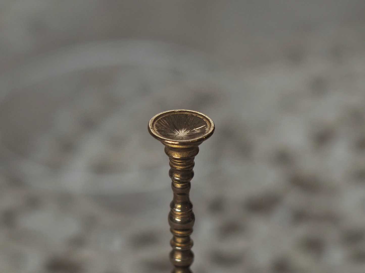 ミネラルホルダー 鉱物標本ケース ドーム型鉱物ケース 鉱物ホルダー 鉱物ケース