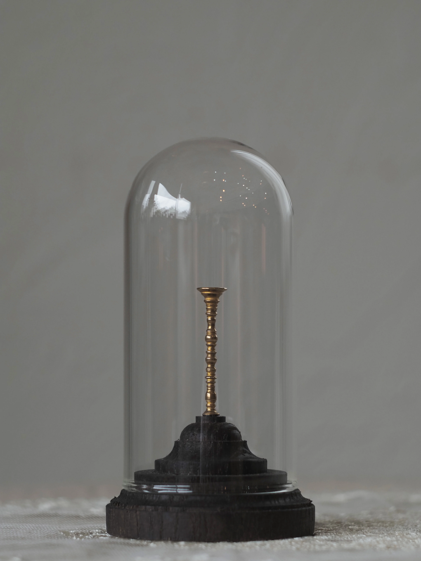 ミネラルホルダー 鉱物標本ケース ドーム型鉱物ケース 鉱物ホルダー 鉱物ケース