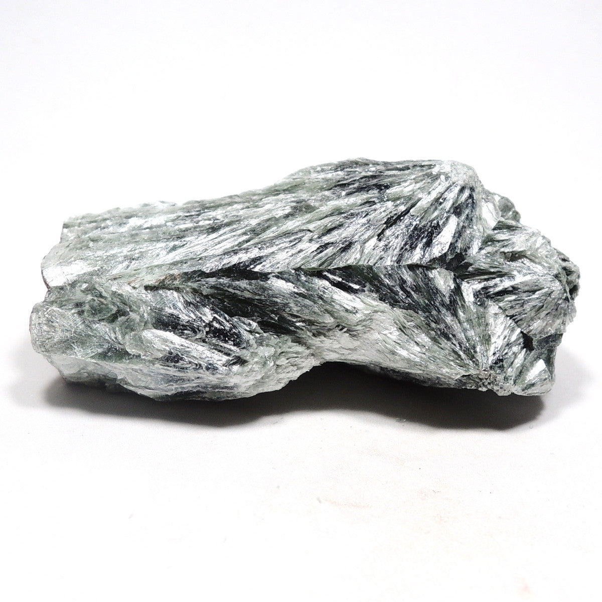 セラフィナイト 原石 クリノクロア 斜緑泥石 クローライト 緑泥石 ロシア産