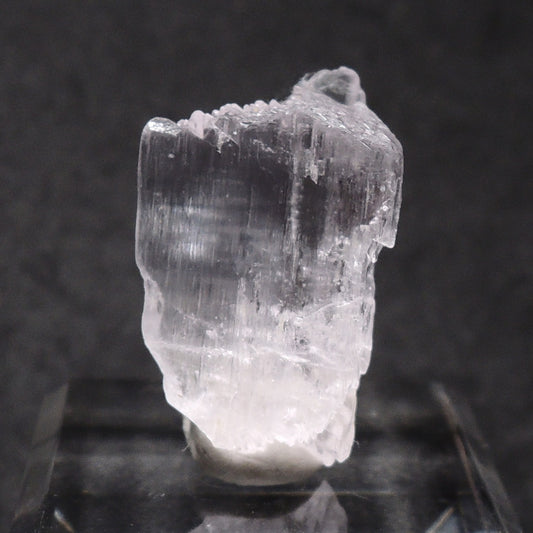 クンツァイト 原石 リチア輝石 リシア輝石 アフガニスタン産 蛍光