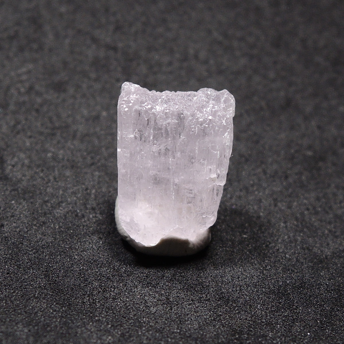 クンツァイト 原石 リチア輝石 リシア輝石 アフガニスタン産 蛍光