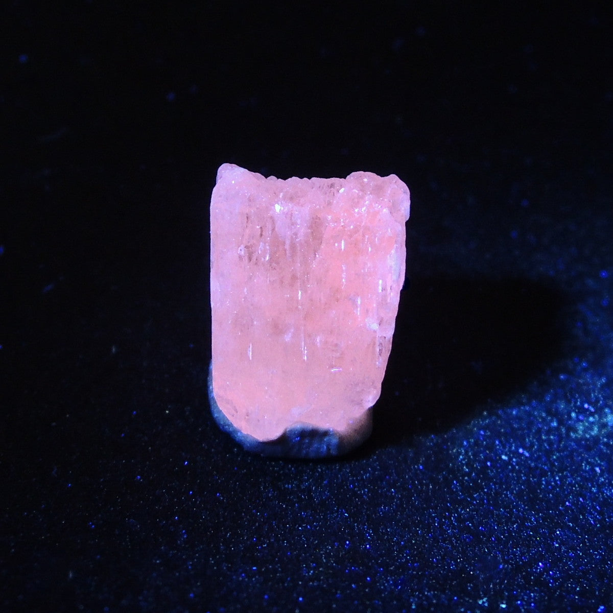 クンツァイト 原石 リチア輝石 リシア輝石 アフガニスタン産 蛍光