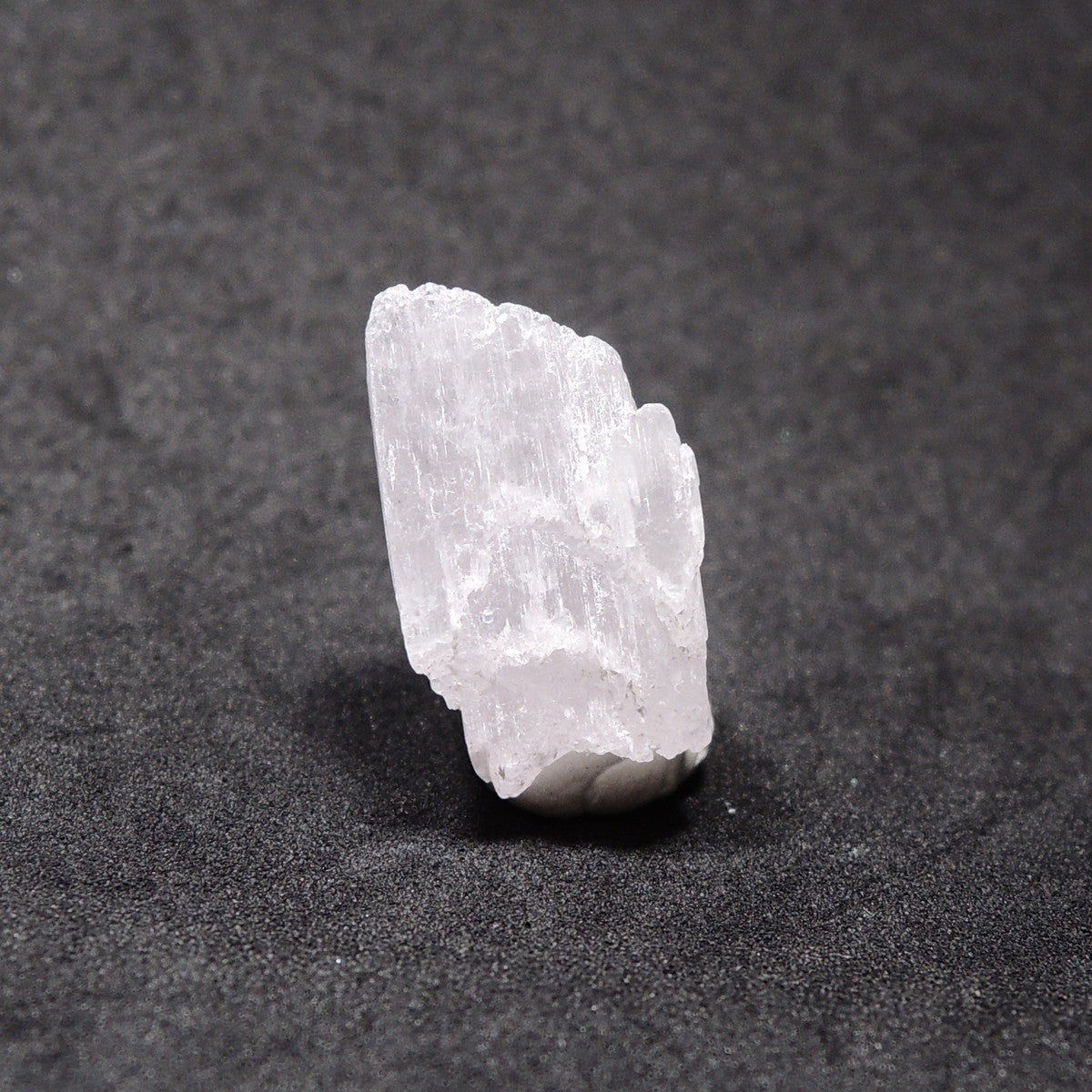 クンツァイト 原石 リチア輝石 リシア輝石 アフガニスタン産 蛍光