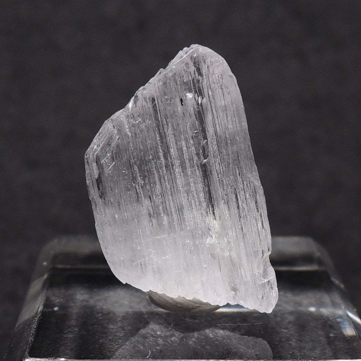 クンツァイト 原石 リチア輝石 リシア輝石 アフガニスタン産 蛍光