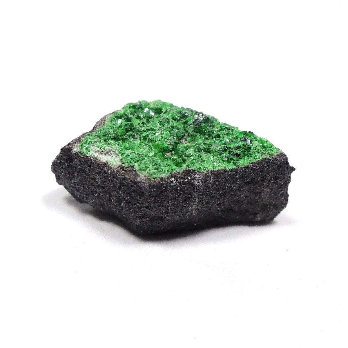 ウバロバイト 灰クロム柘榴石 原石 ウヴァロヴァイト 灰鉻柘榴石 ロシア産 Uvarovite Garnet