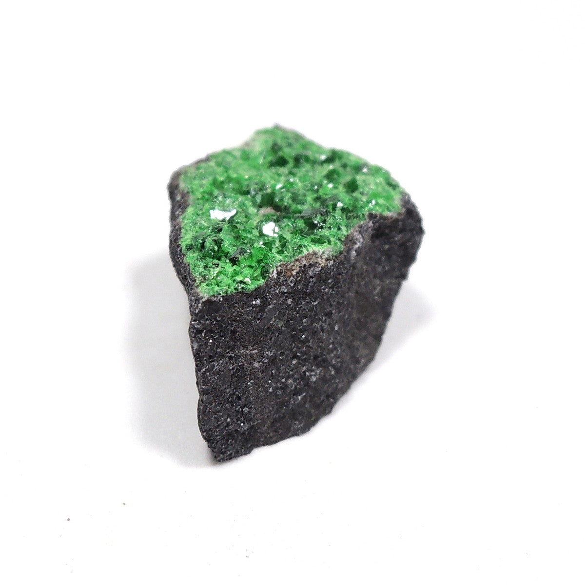 ウバロバイト 灰クロム柘榴石 原石 ウヴァロヴァイト 灰鉻柘榴石 ロシア産 Uvarovite Garnet