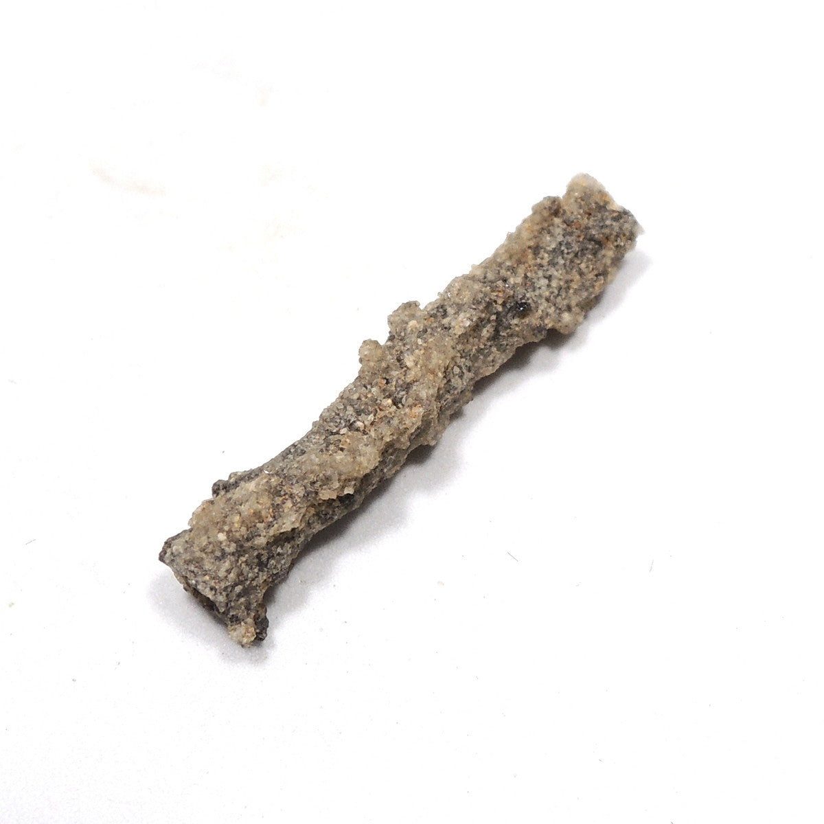 フルグライト 砂漠の砂 閃電岩 雷管石 原石 貫通穴あり サハラ砂漠産 Fulgurite