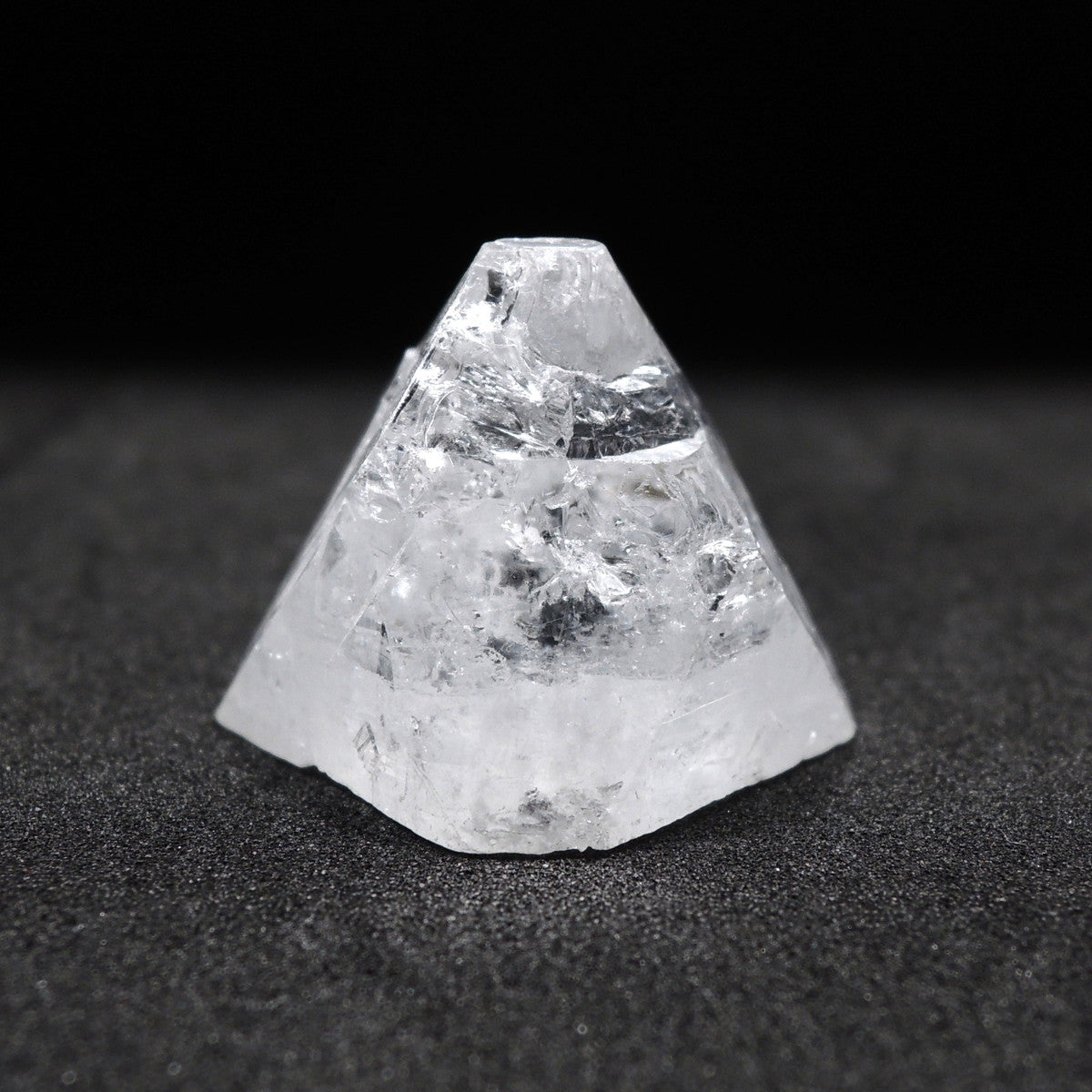 アポフィライト 原石 魚眼石 インド産 Apophyllite