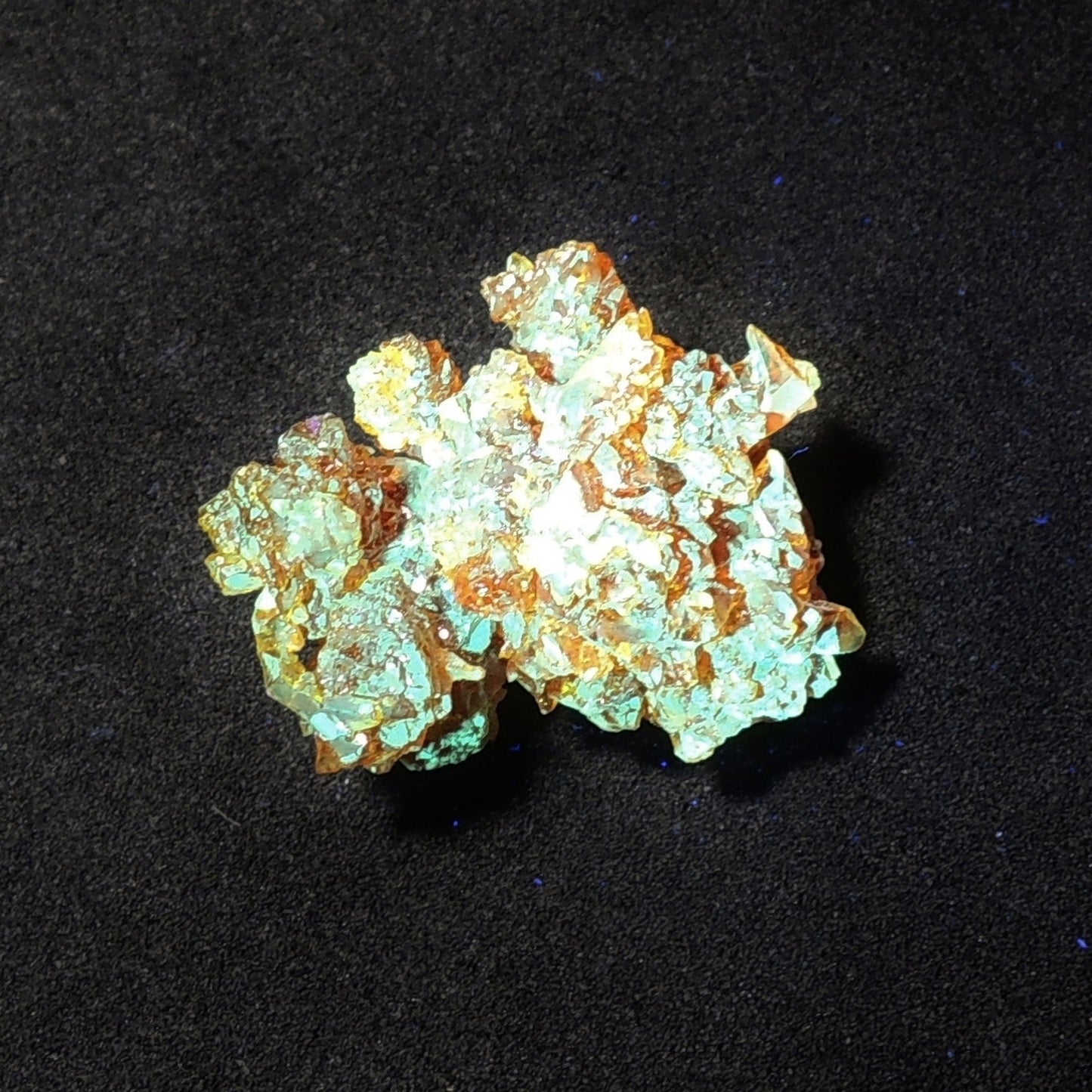 ジンカイト 原石 半人工鉱物 ポーランド産 Zincite