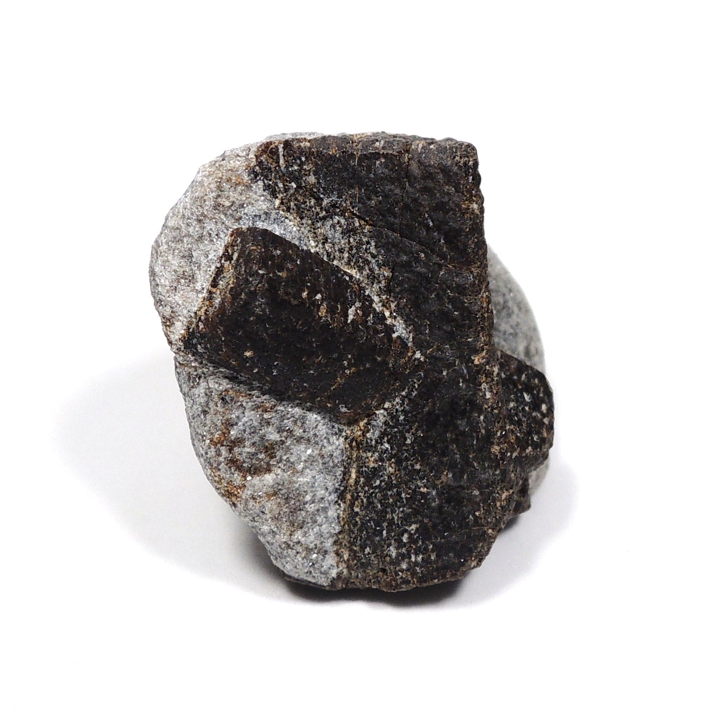 スタウロライト 十字石 原石 クロスストーン ロシア産 Staurolite