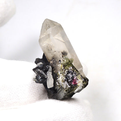 グリーントルマリン 原石 水晶共生 クォーツ共生 電気石 ブラジル産 Tourmaline